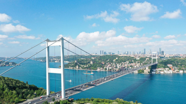 Boğaz köprülerinin özelleştirmesi için EY’ye yetki verildi