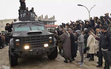 Deyrezor’da Arap aşiretleri ‘ganimet’ kavgasına tutuştu: Petrol kuyuları ateşe verildi