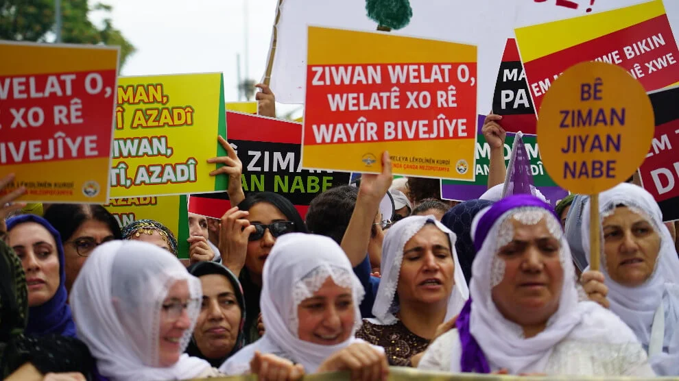 Anadil deklarasyonu açıklandı: Kürtçeye statü, anadilde eğitim