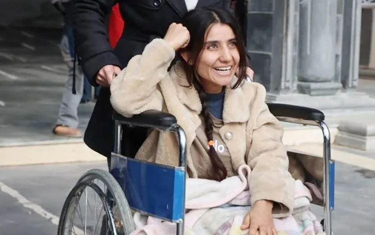 Kobani’de bacaklarını kaybeden üniversite öğrencisi: Bize saldıranın kız kardeşi yok muydu?